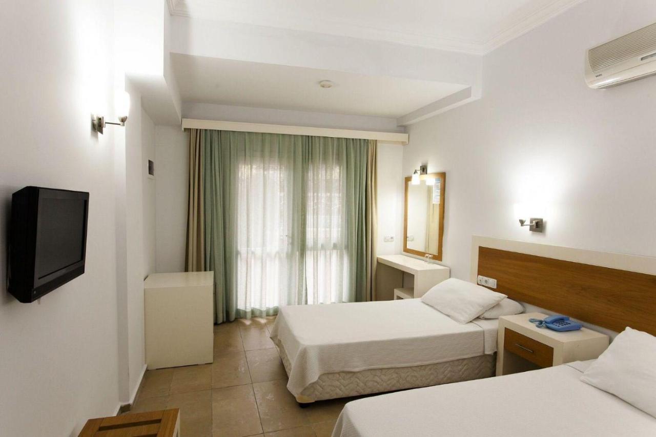 Konfor Suite Otel Cedit Zewnętrze zdjęcie