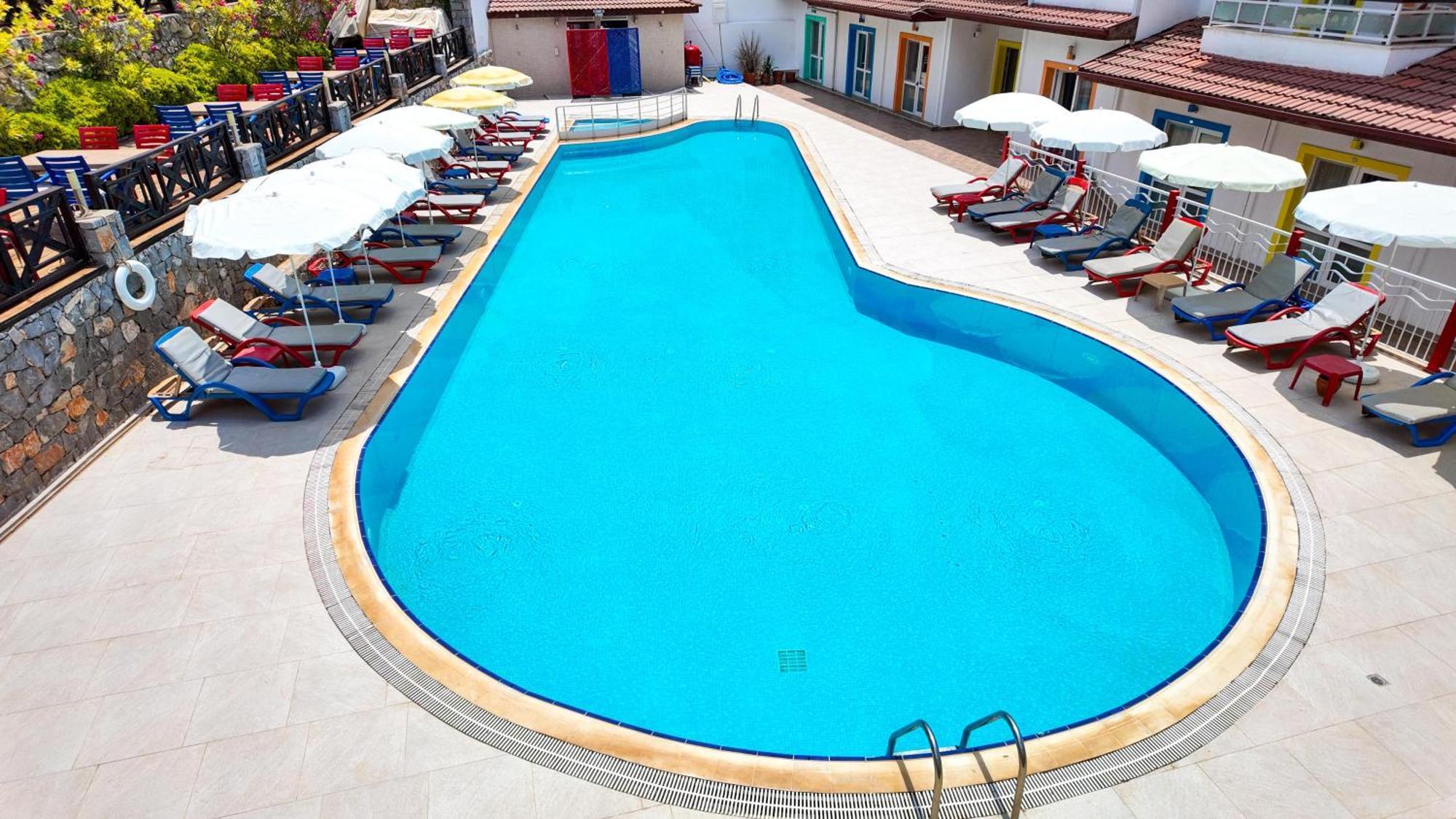 Konfor Suite Otel Cedit Zewnętrze zdjęcie