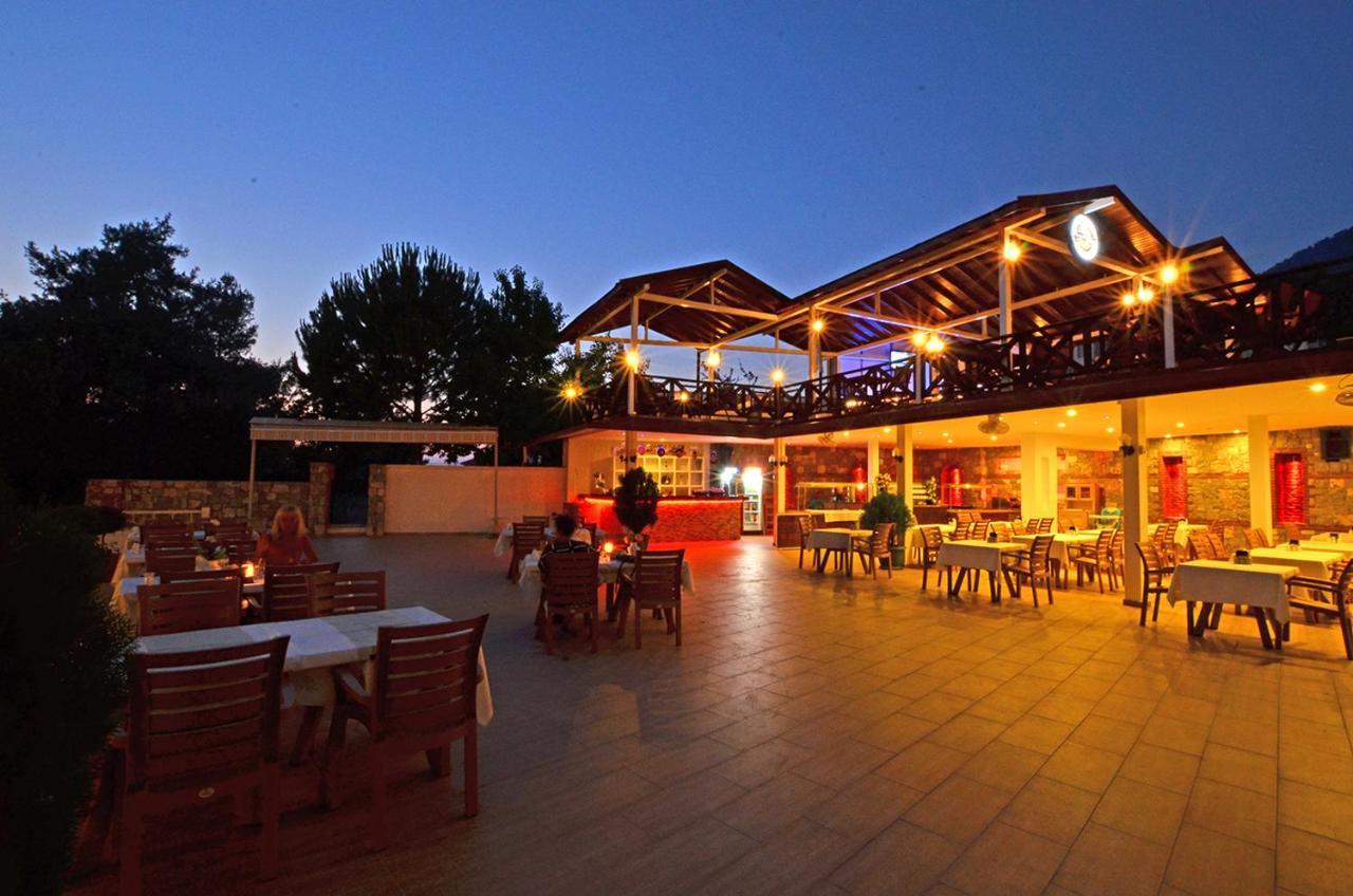 Konfor Suite Otel Cedit Zewnętrze zdjęcie