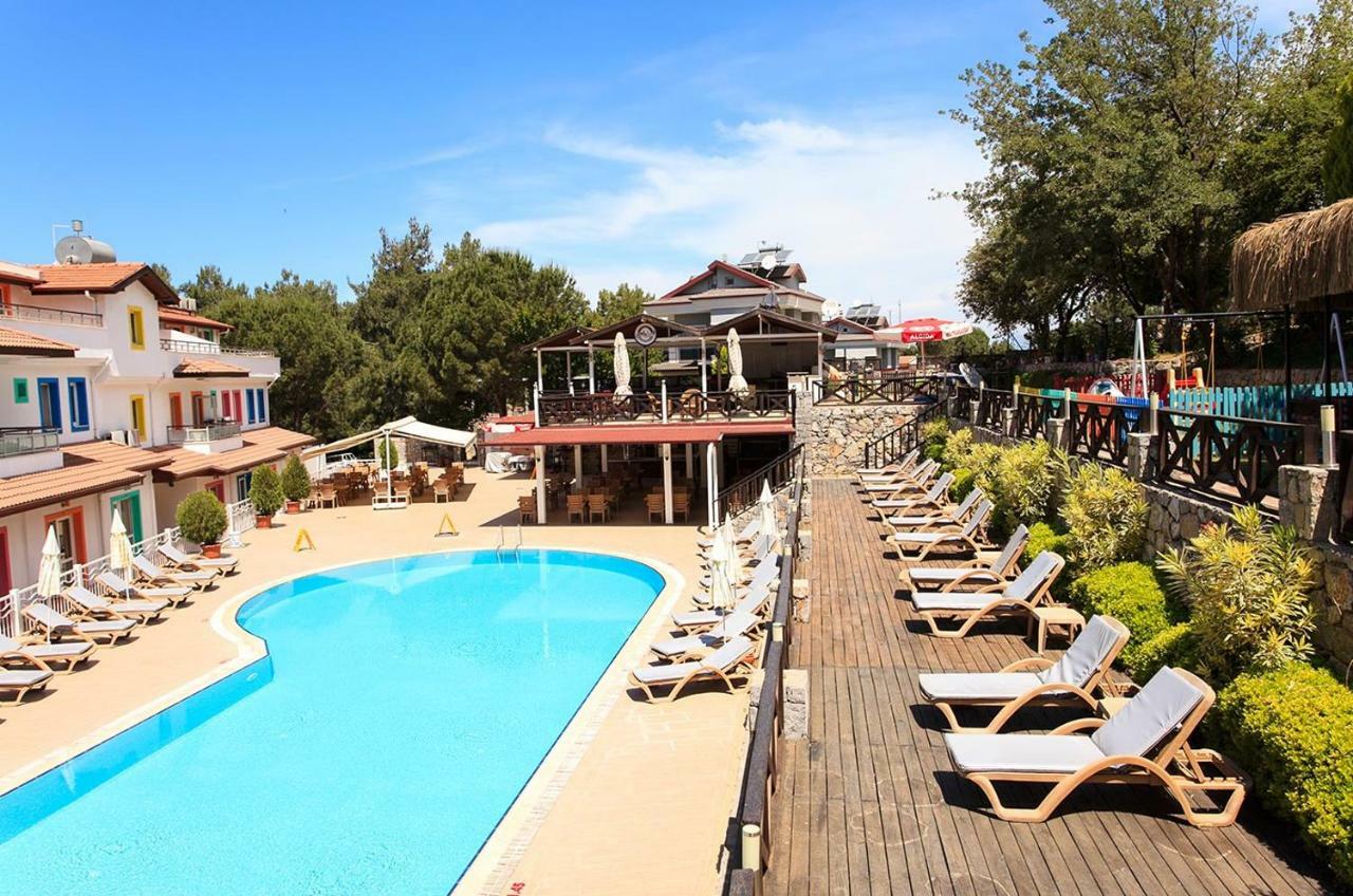 Konfor Suite Otel Cedit Zewnętrze zdjęcie