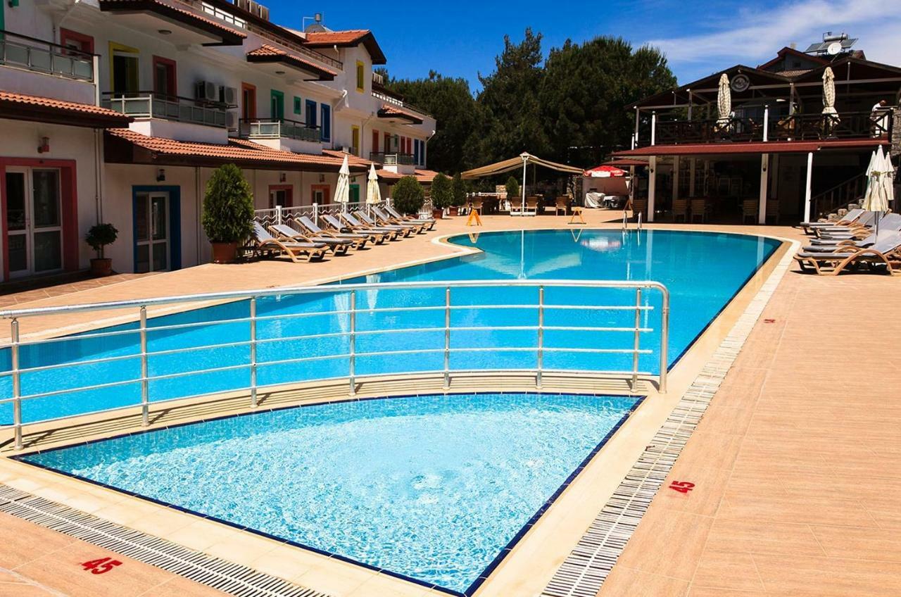 Konfor Suite Otel Cedit Zewnętrze zdjęcie