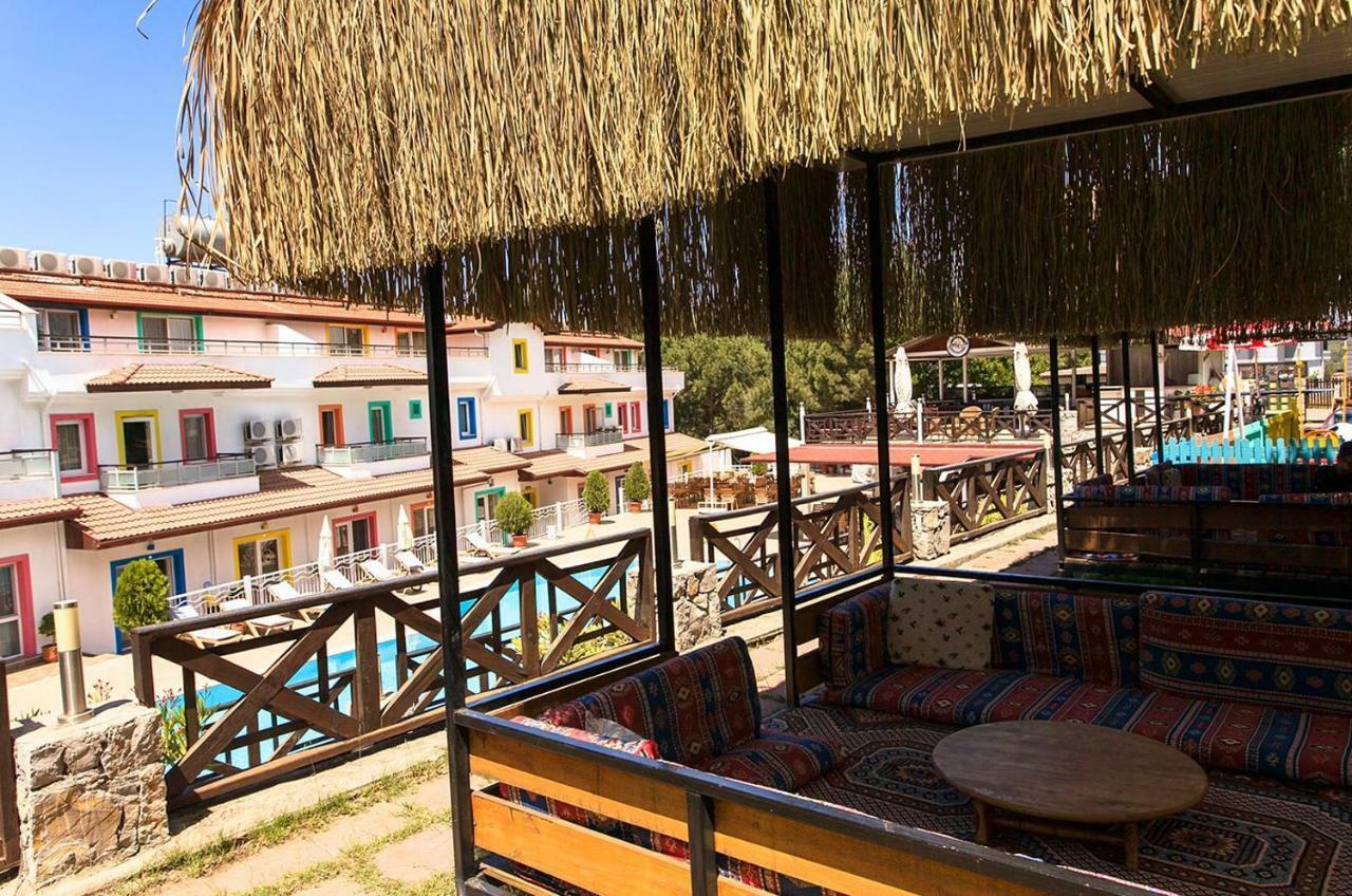 Konfor Suite Otel Cedit Zewnętrze zdjęcie